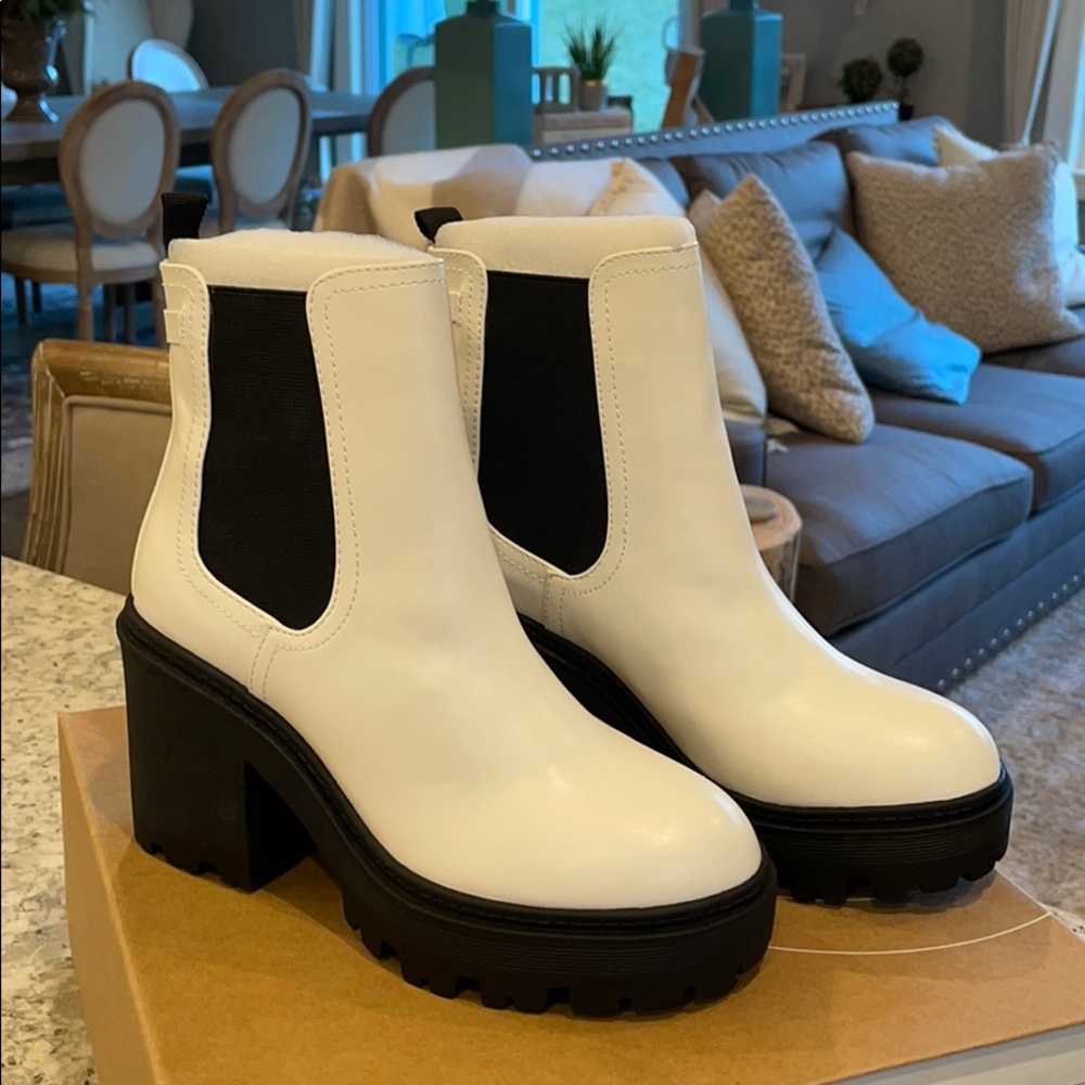 Urban outfitters white boots